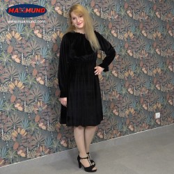 Vestido de terciopelo negro manga larga